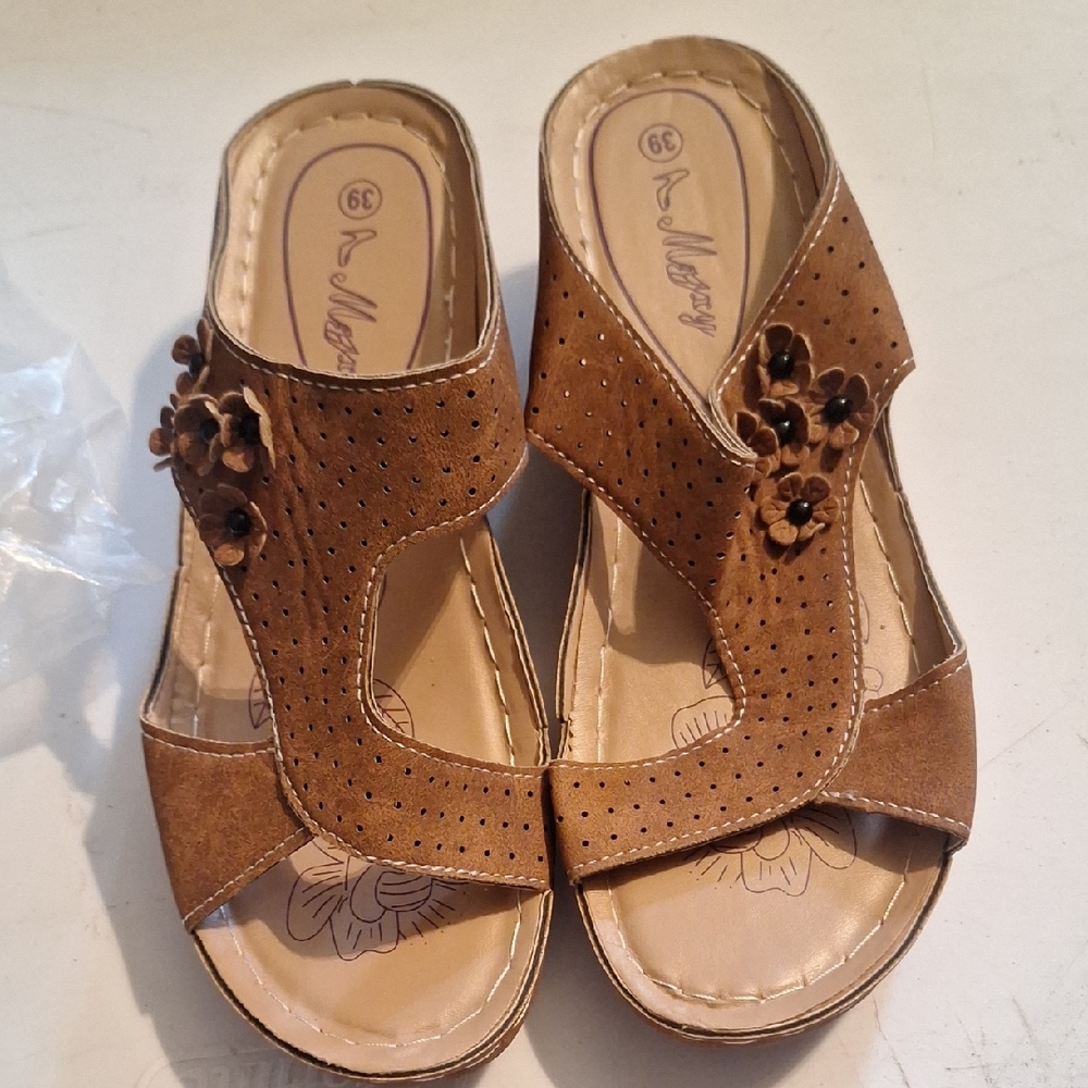 Brown Slide Sandals with Floral Detail